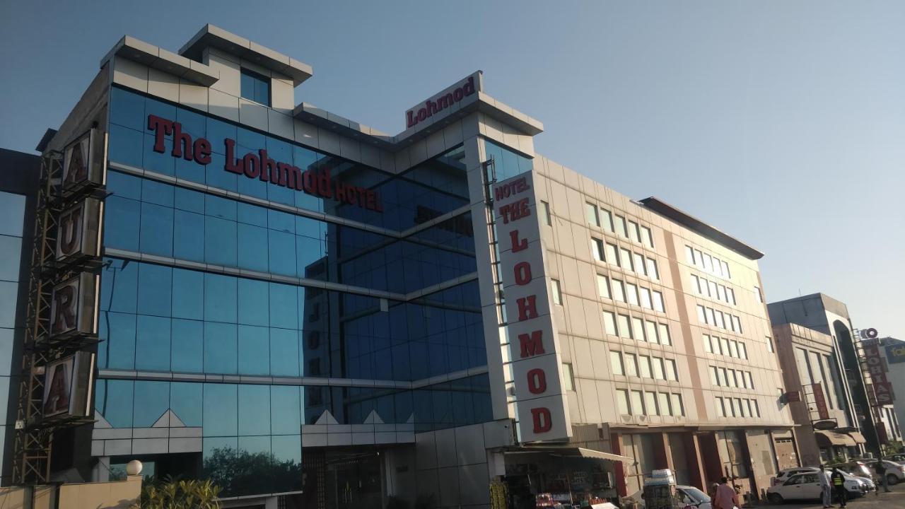 The Lohmod Hotel - Near Delhi Airport New Delhi Bagian luar foto